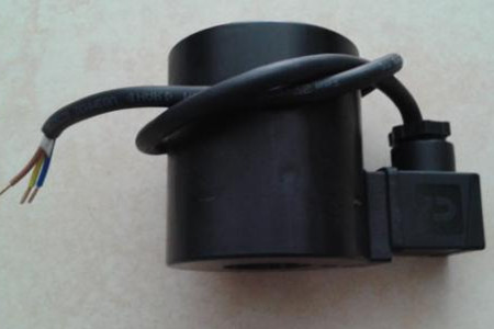 電磁線圈的電感主要起到什么作用？